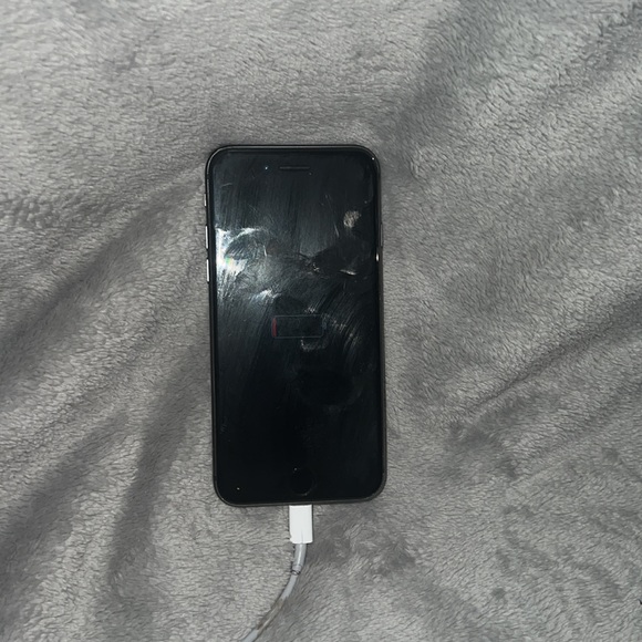 iPhone 8 - Picture 3 of 3